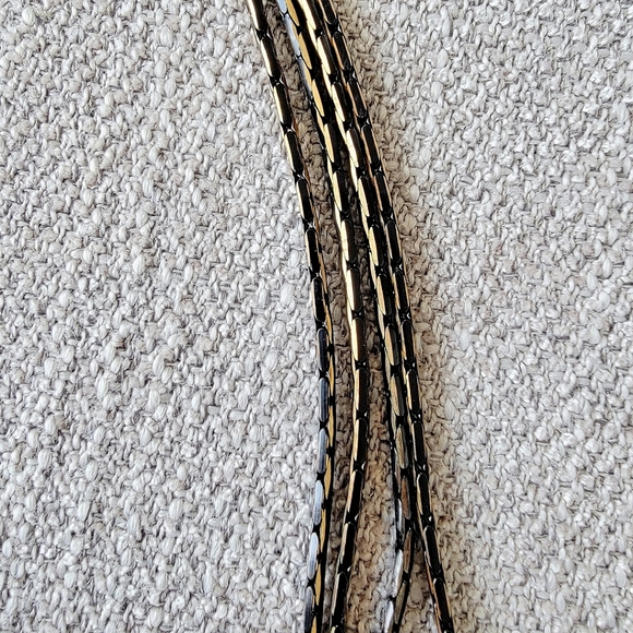 Black and gold statement necklace - Picture 3 of 5